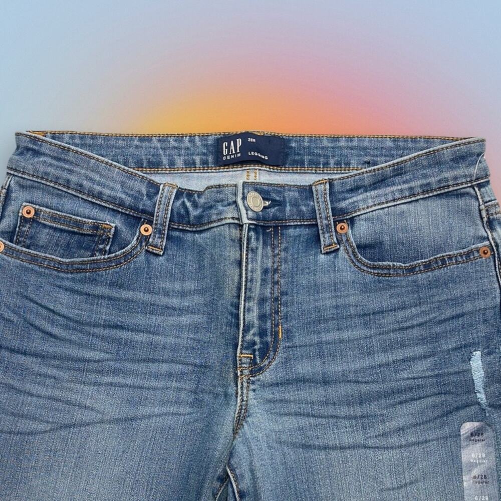 GAP Women’s 6 / 28 Blue Jean Distressed Legging